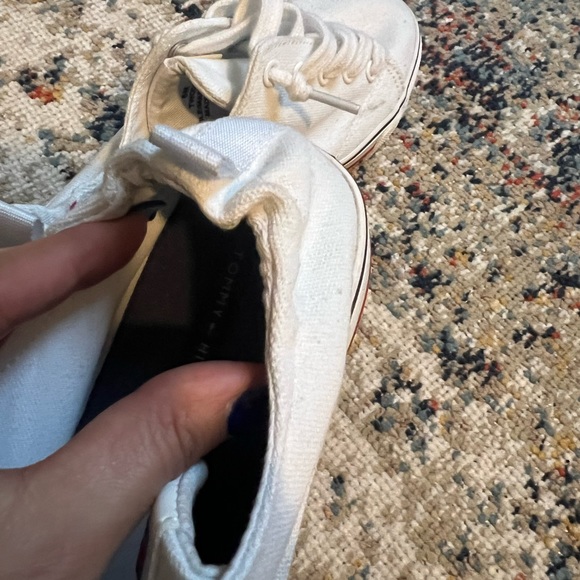 Women’s Tommy Hilfiger slip on style shoe - Picture 8 of 10